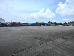 Gul Circle (D22), Warehouse #575445141